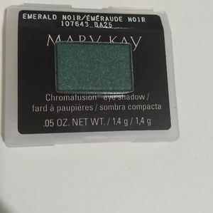 Eye shadow